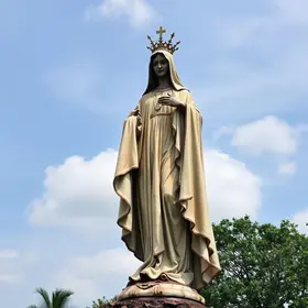 estátua incendiada em Natal