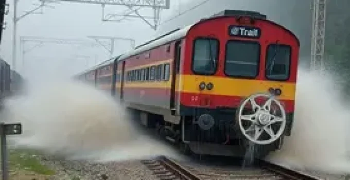 trem descarrilha